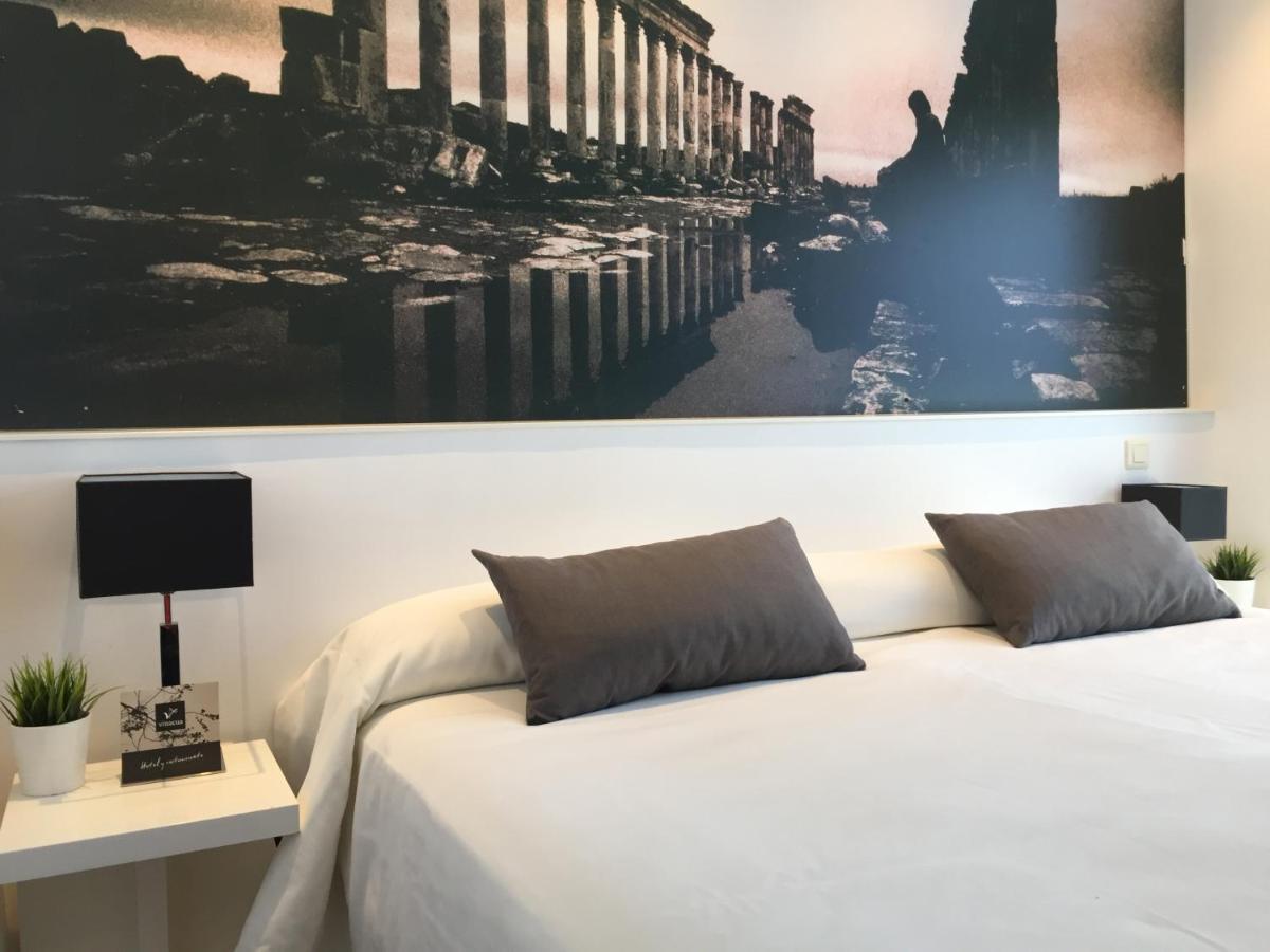 Vinacua Hotell Sos del Rey Católico Eksteriør bilde